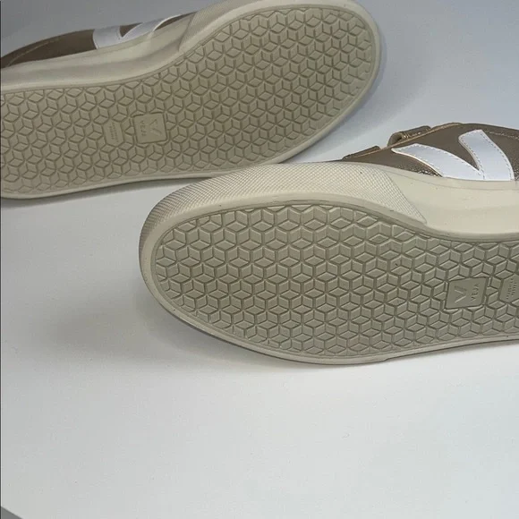 💛NWT WOMENS RECIFE LEATHER PLATINE WHITE SNEAKERS SIZE 40 - Picture 11 of 14